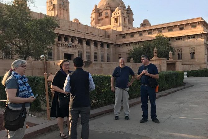 Private Jodhpur Blue City Tour With Hotel Pickup and Drop-Off - Experiencing the Opulence of Umaid Bhawan Palace
