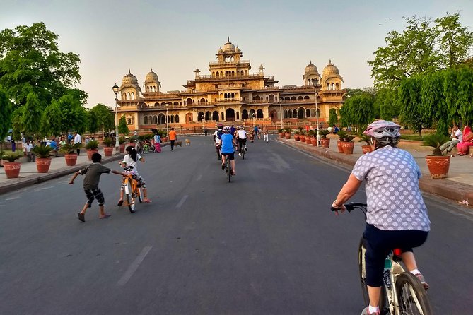 3-Hour Morning Bike Tour of Jaipur - Exploring the Vibrant Markets of Jaipur