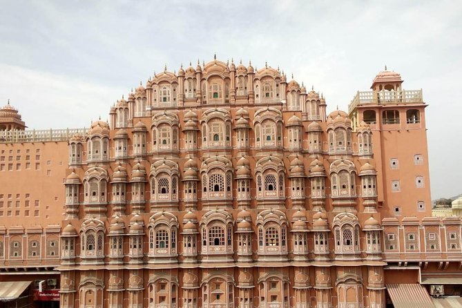 Private Full Day Tour of Jaipur With Guide - Professional and Courteous Drivers