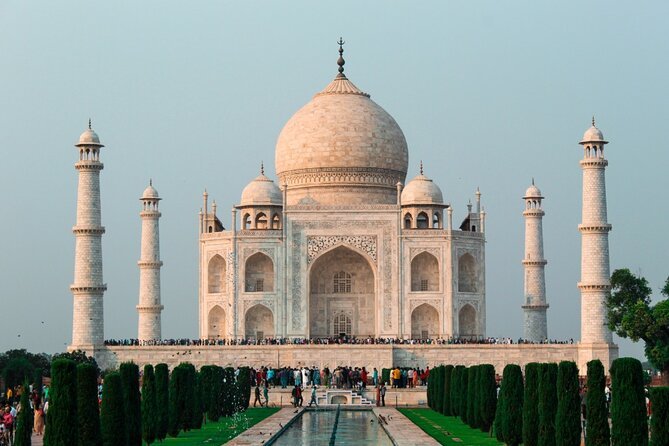 Private Taj Mahal Luxury Tour From Delhi by Car – All Inclusive